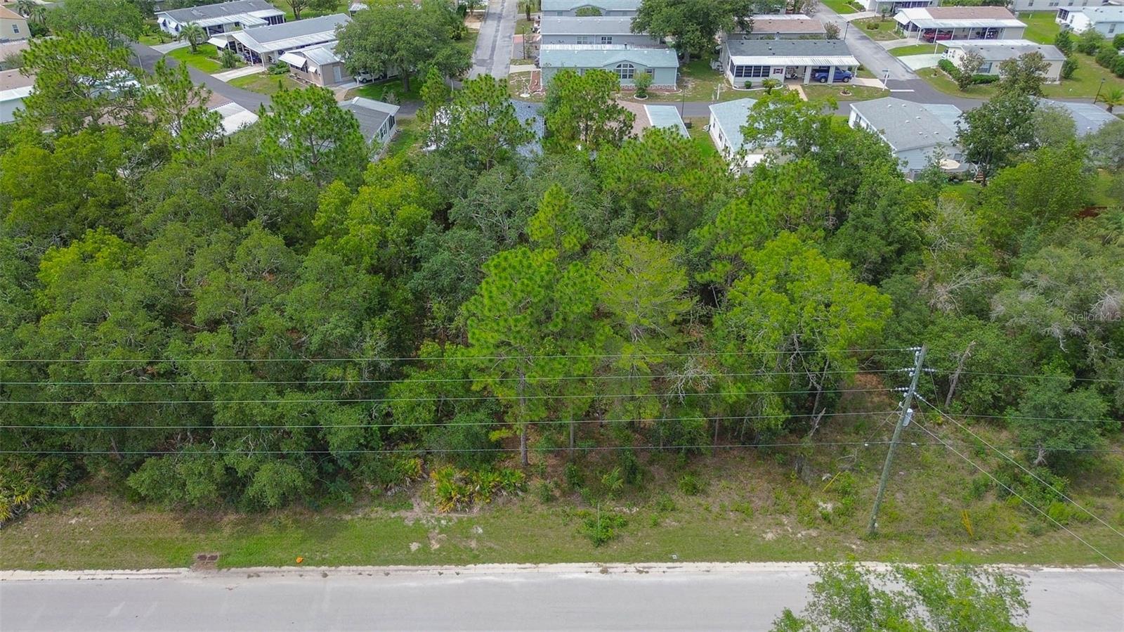 Listing photo id 3 for 6859 Merrivale Lane