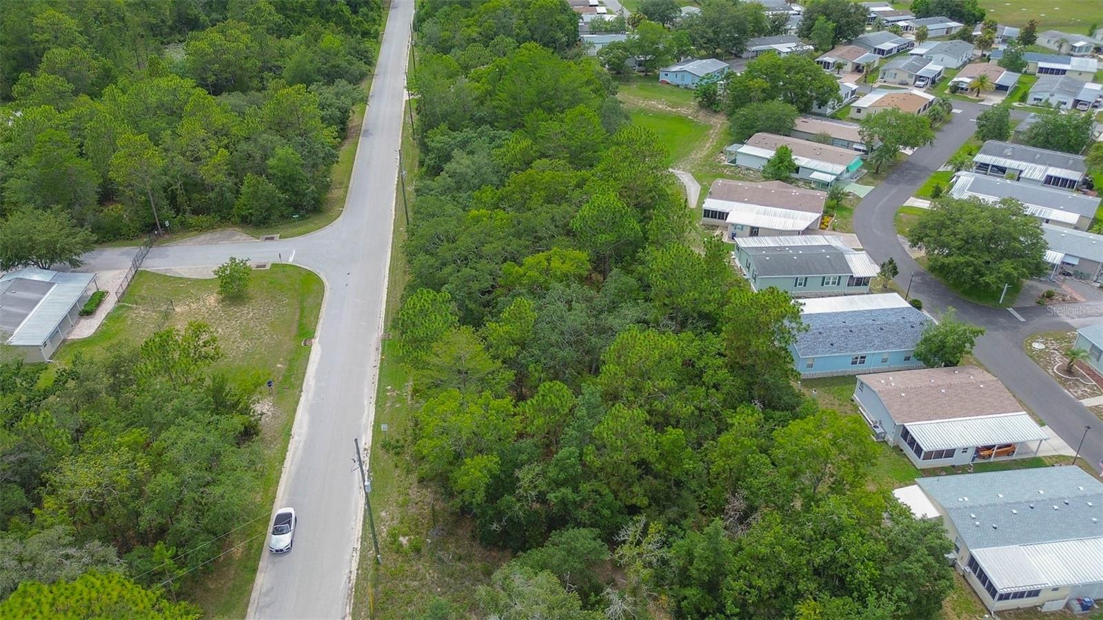 Listing photo id 4 for 6859 Merrivale Lane