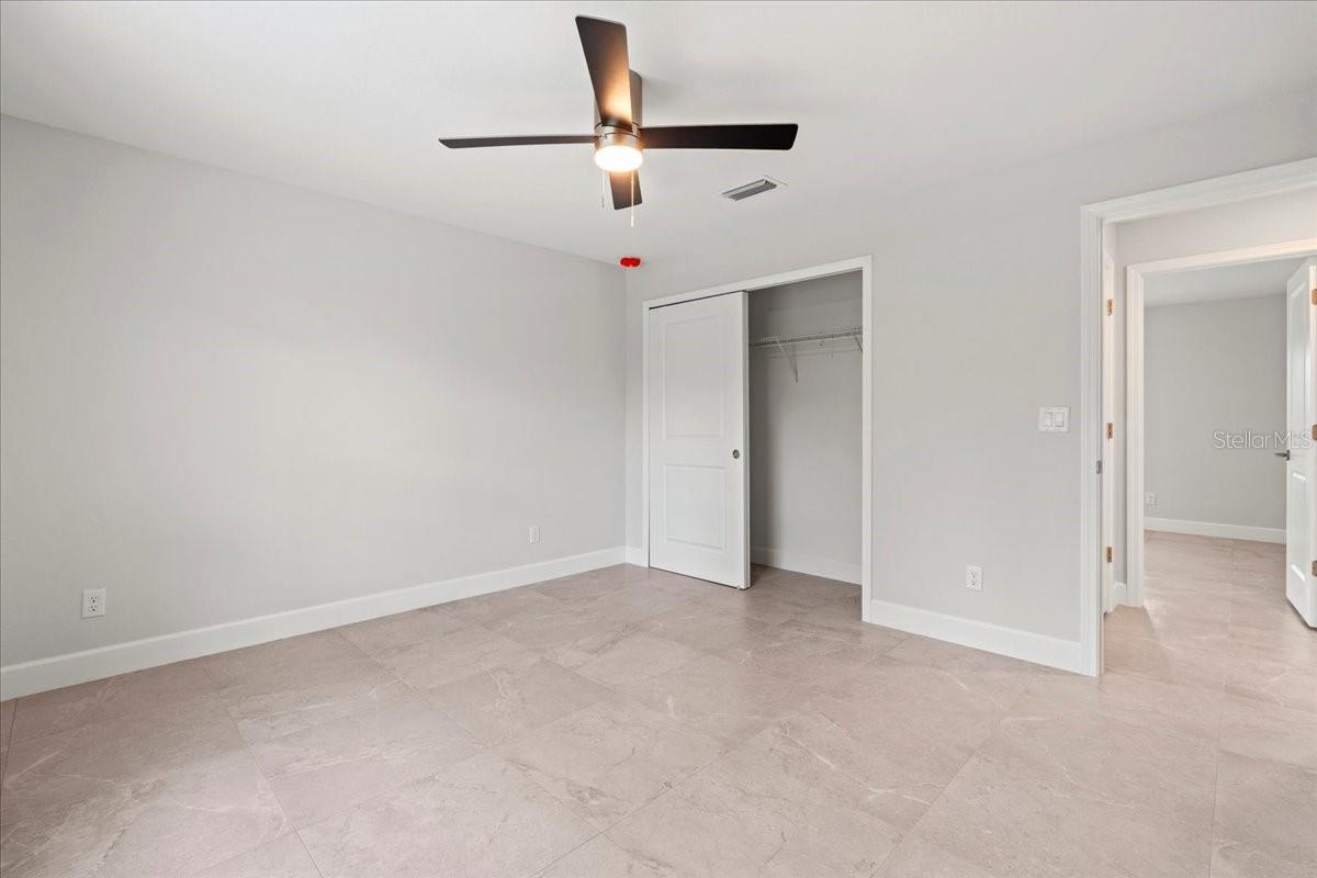 Image 19 of 37 For 10237 Deerwood Avenue