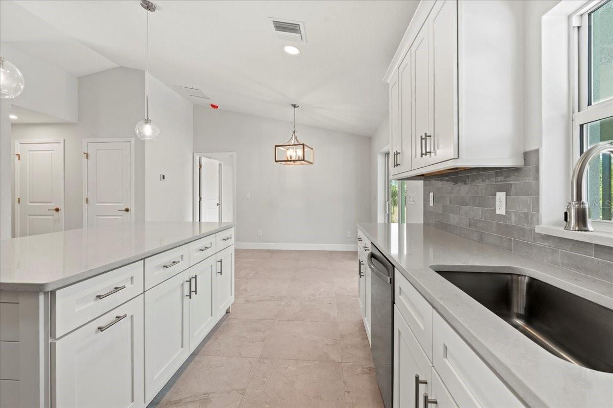 Image 9 of 37 For 10237 Deerwood Avenue
