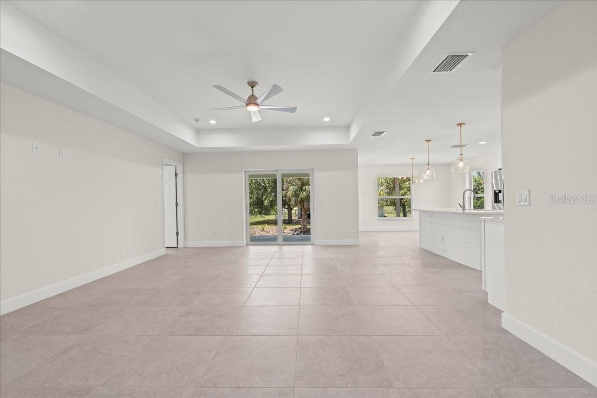 Image 14 of 39 For 9073 Fruitland Avenue