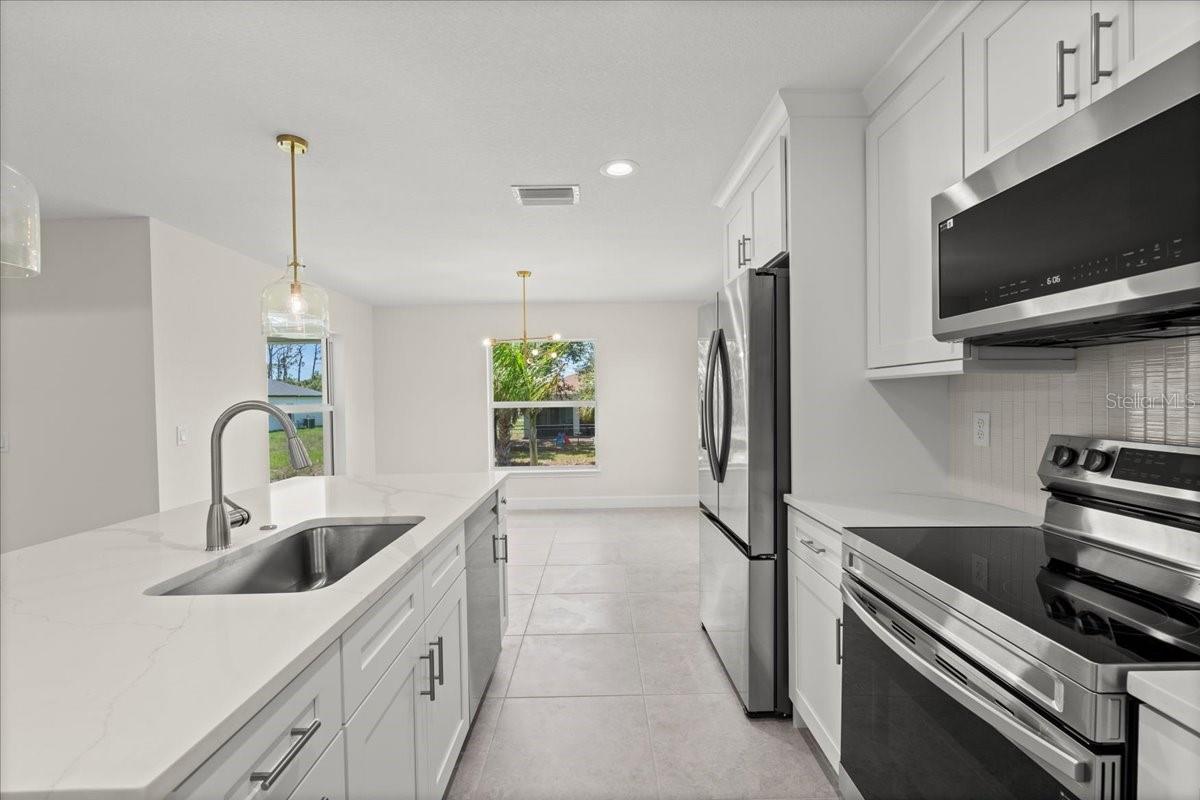Image 9 of 39 For 9073 Fruitland Avenue