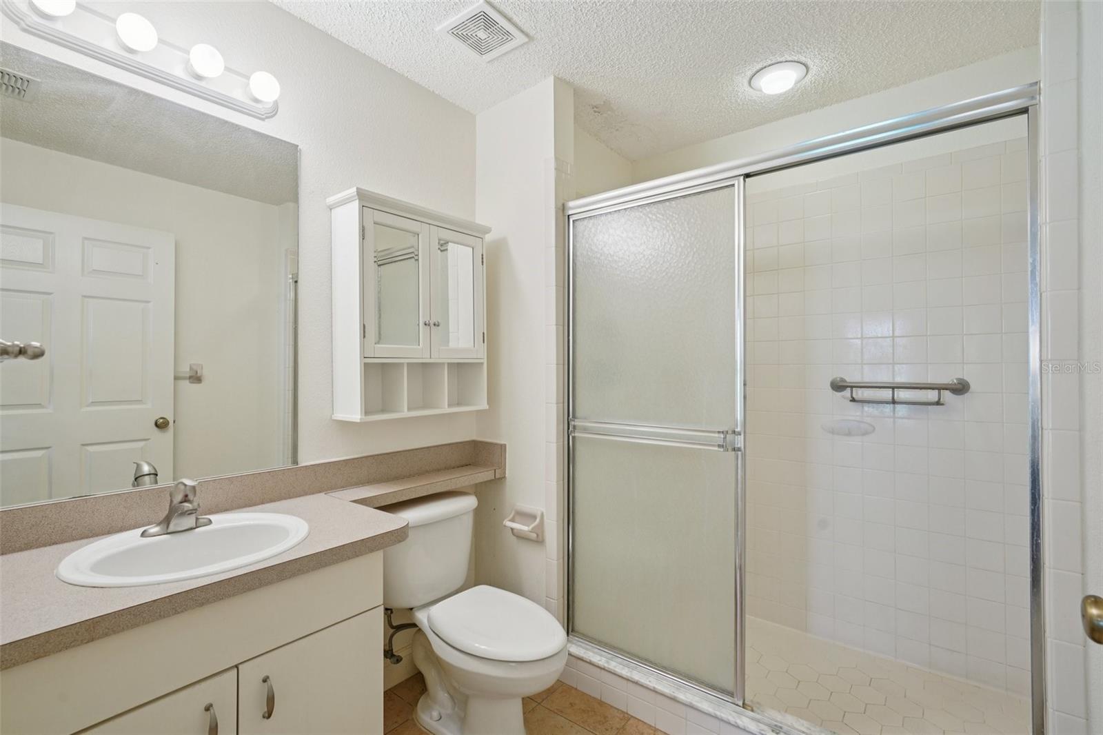 Listing photo id 30 for 38237 Eucalyptus Drive