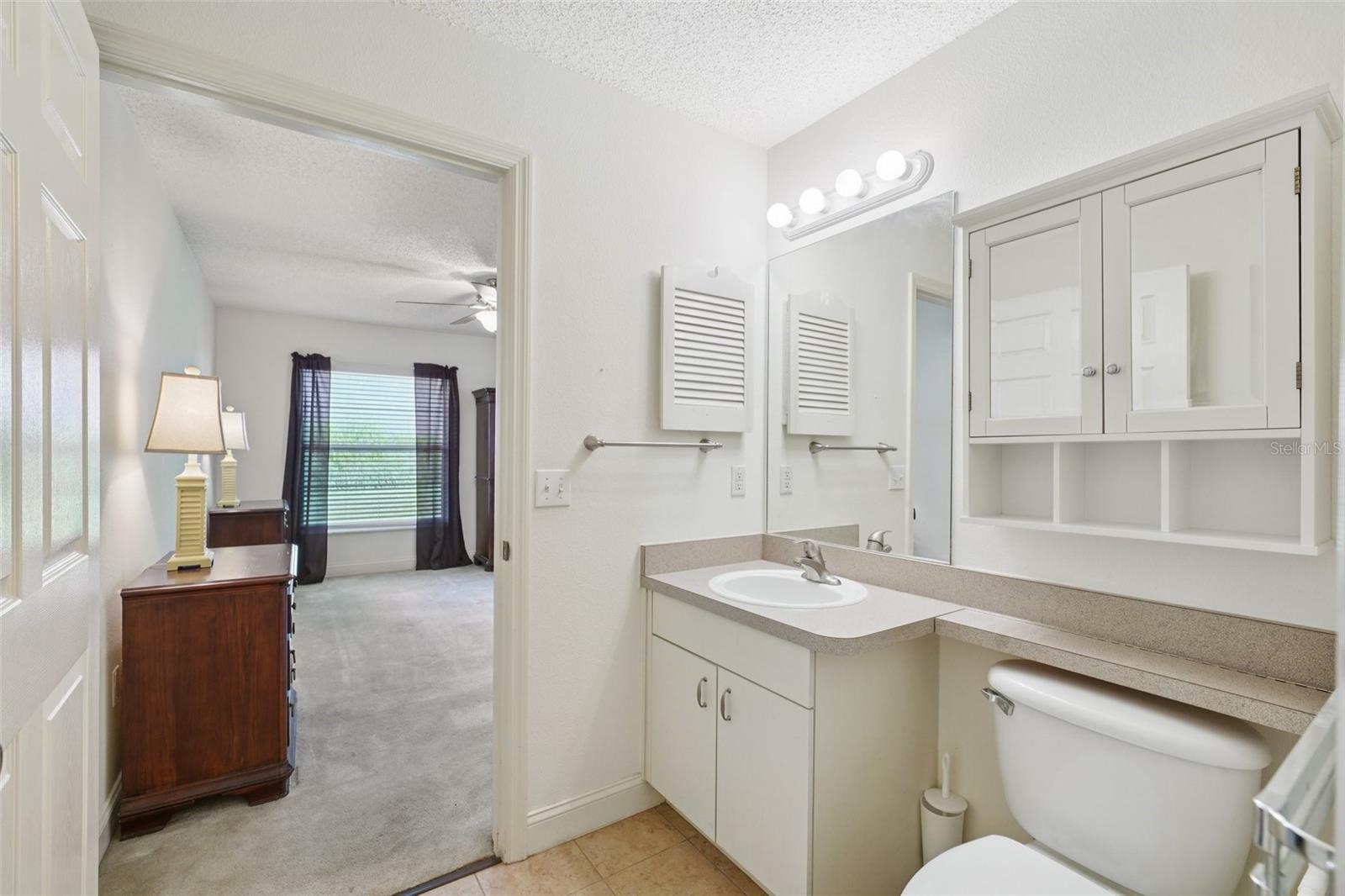 Listing photo id 31 for 38237 Eucalyptus Drive