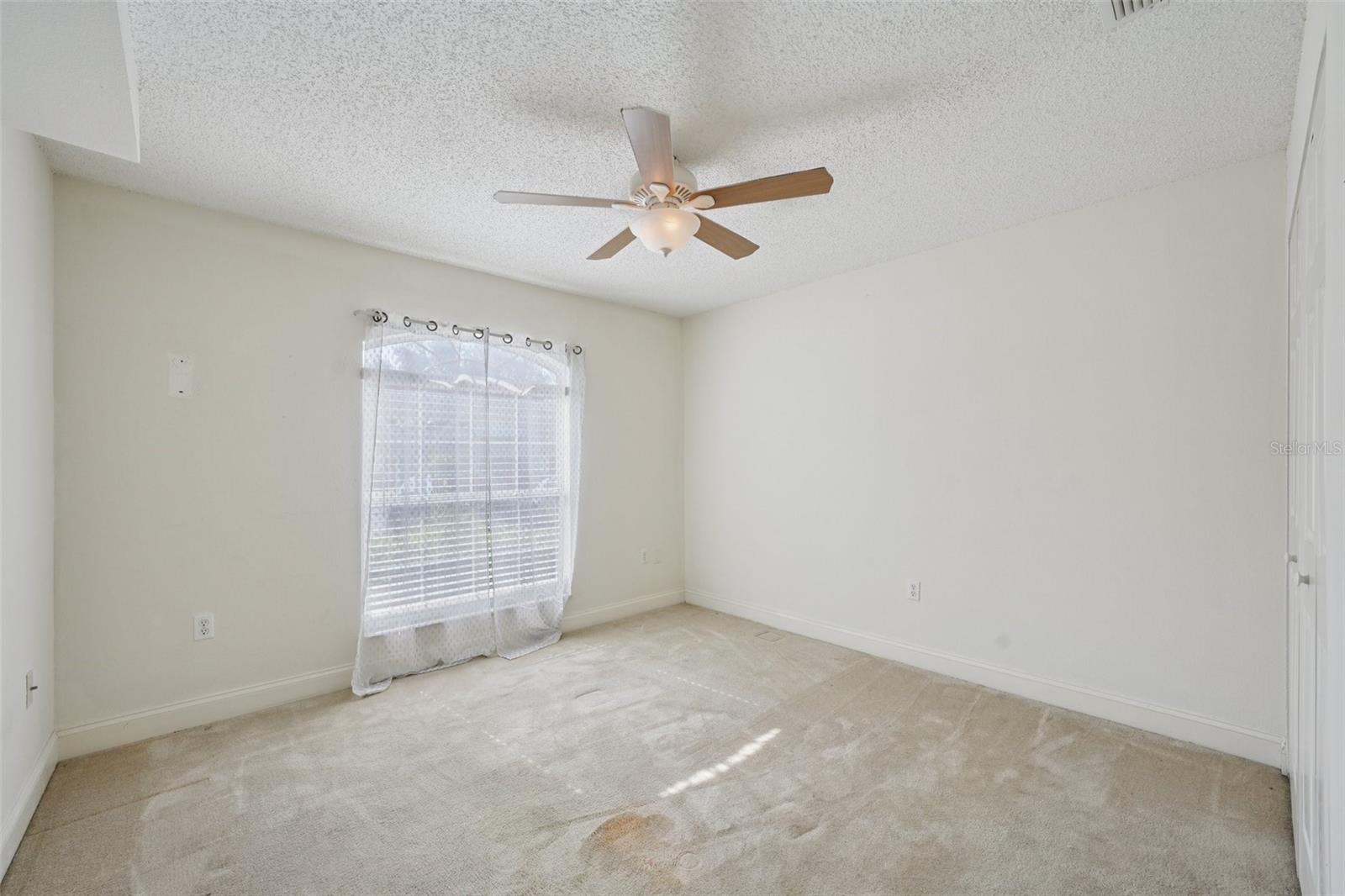Listing photo id 34 for 38237 Eucalyptus Drive