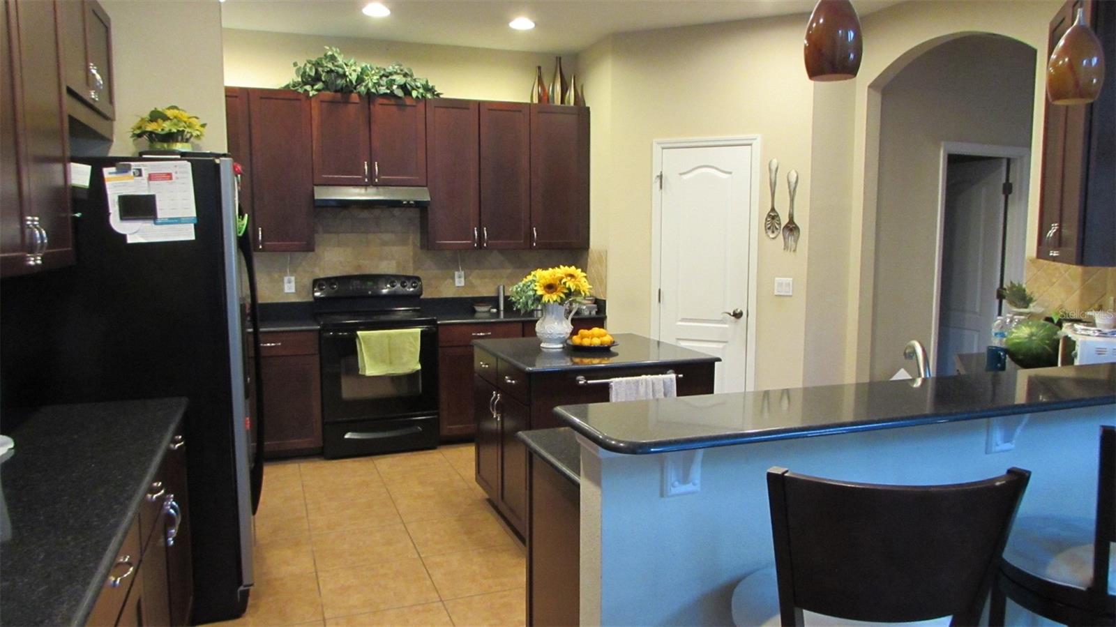 Image 4 of 16 For 6832 Thornhill Circle