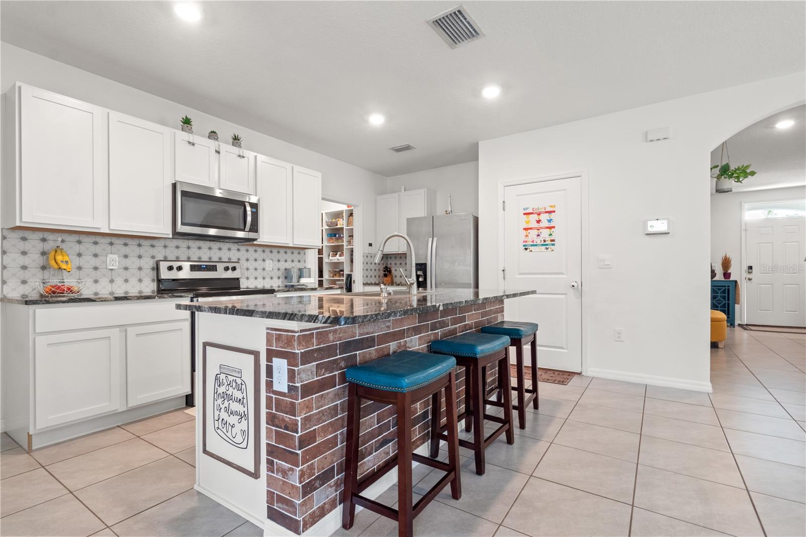Image 10 of 37 For 3265 Suncoast Plains Drive