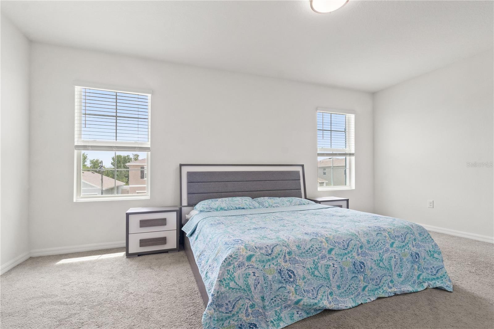 Image 19 of 37 For 3265 Suncoast Plains Drive
