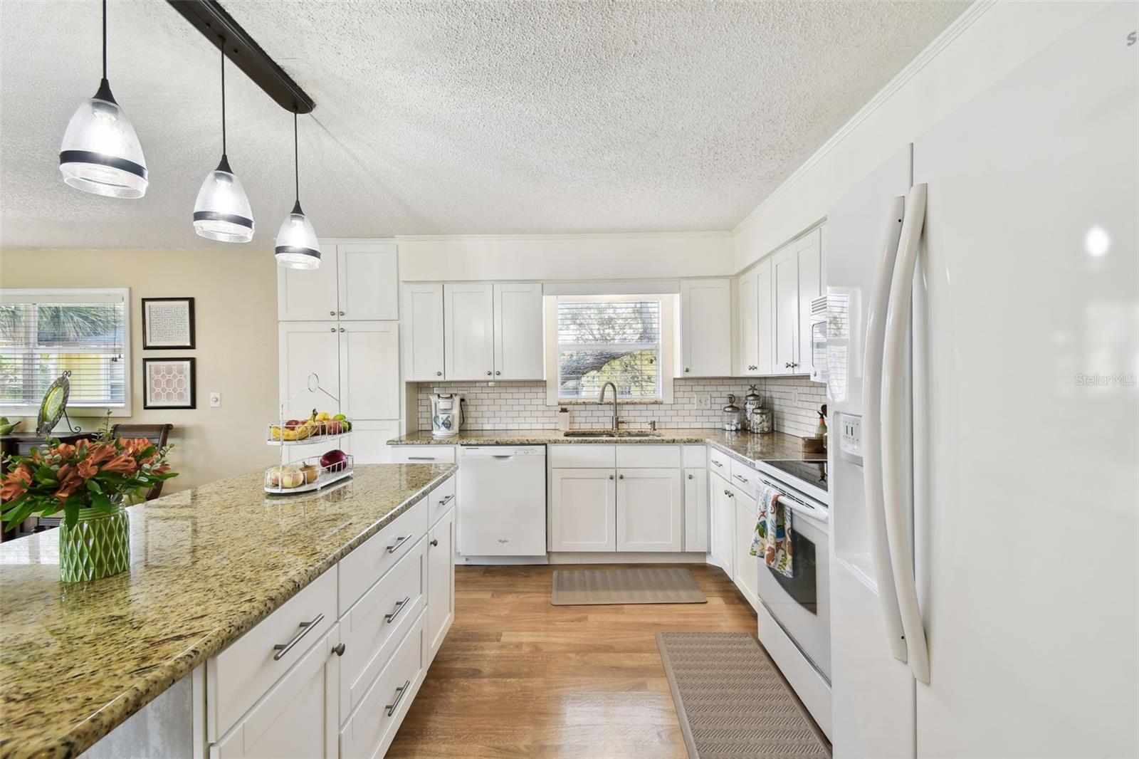 Image 11 of 38 For 616 2nd Street