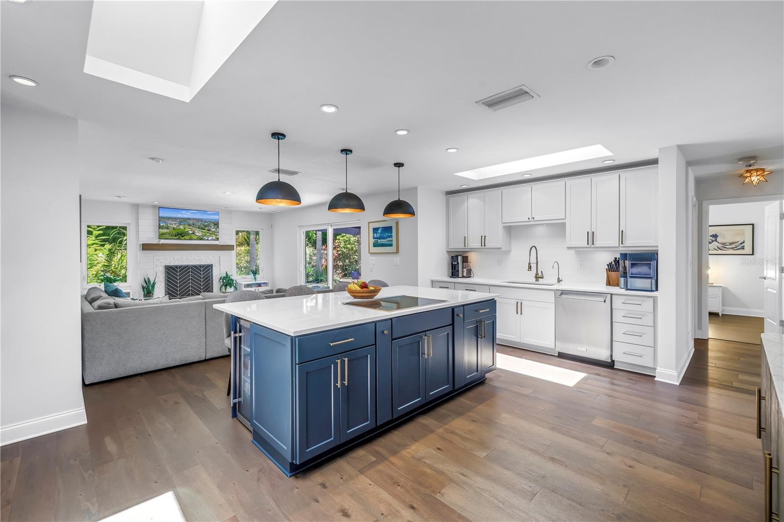 Image 13 of 75 For 4096 38th Street S
