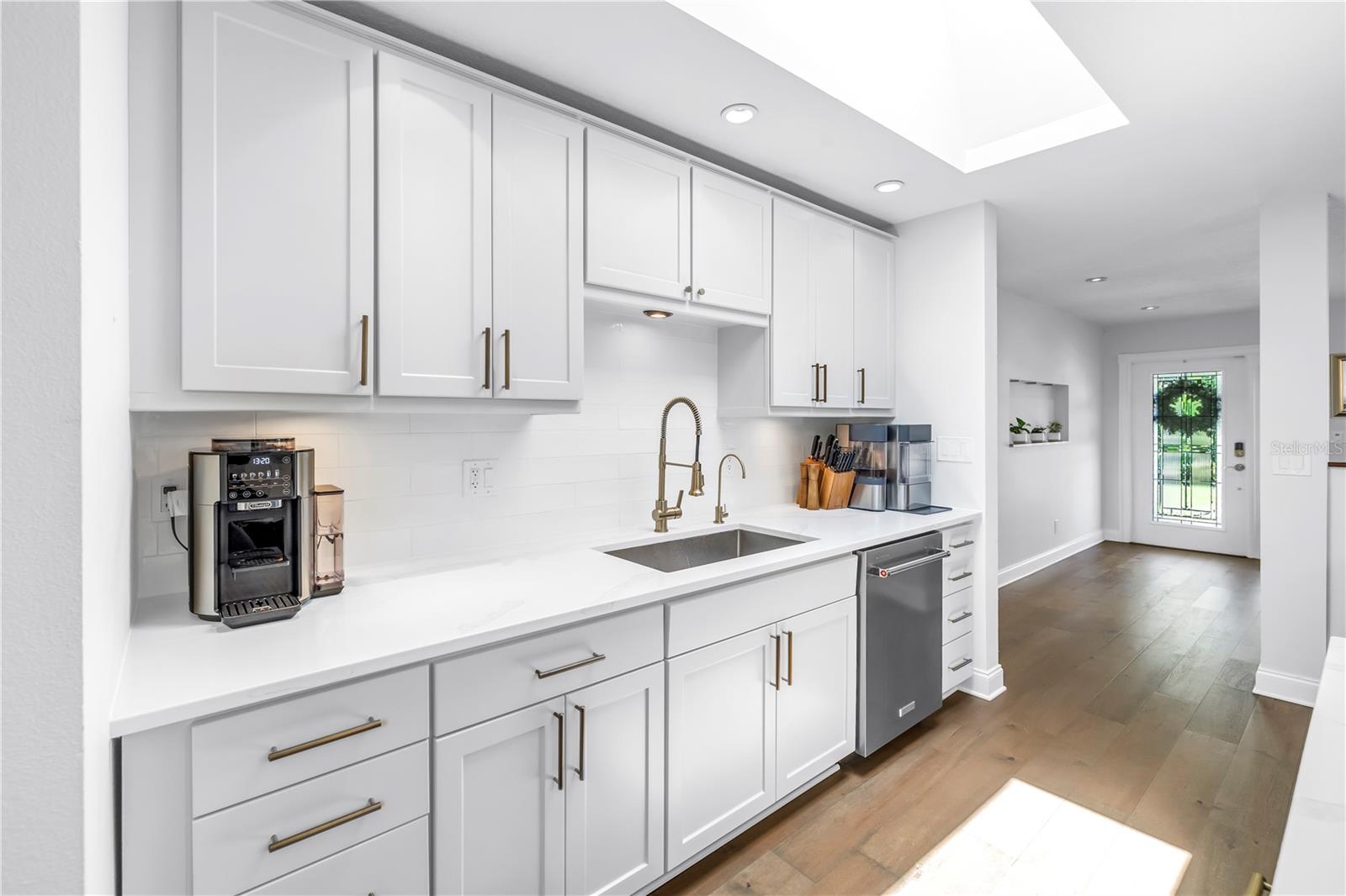Image 19 of 75 For 4096 38th Street S