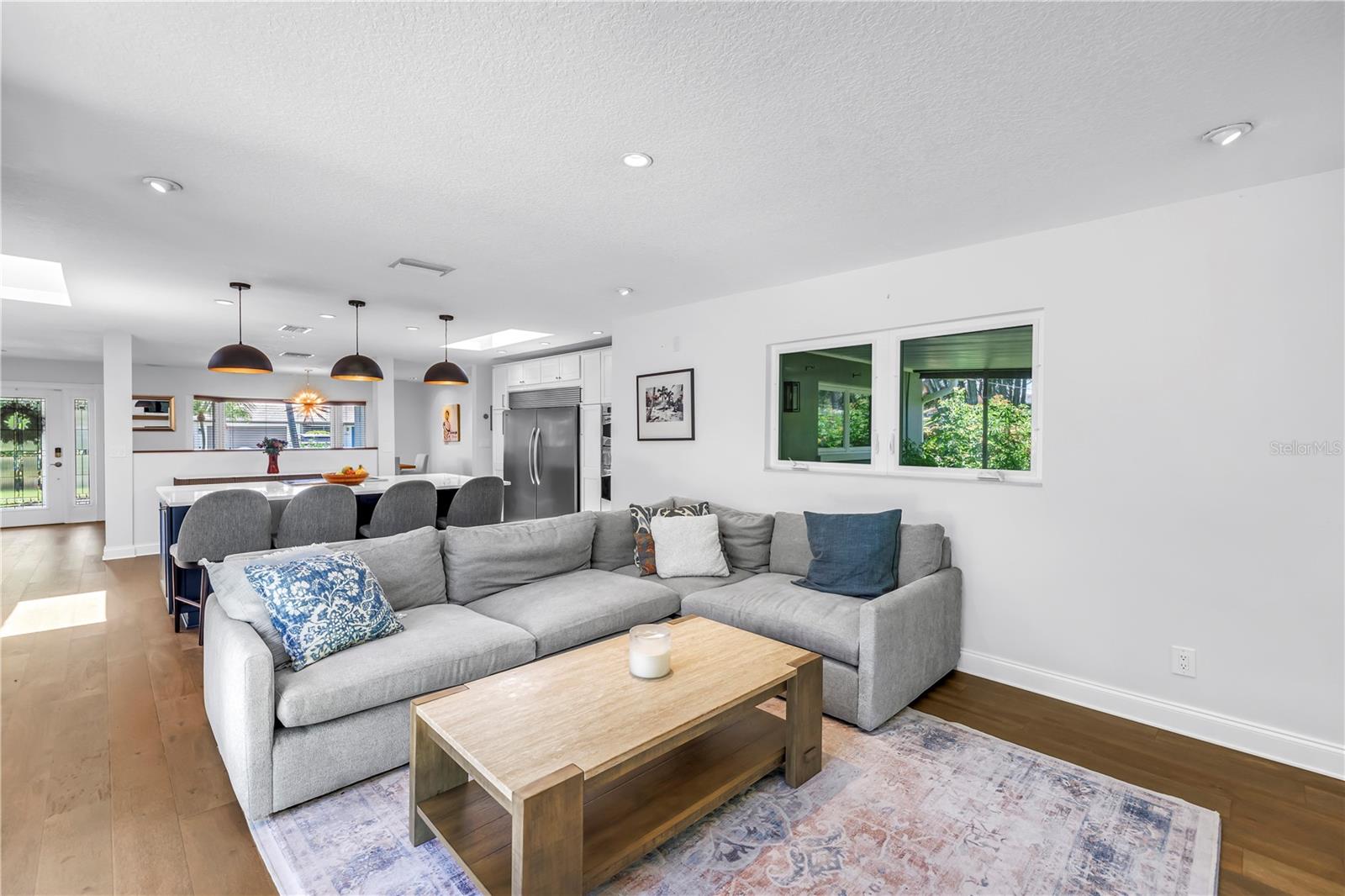 Image 23 of 75 For 4096 38th Street S