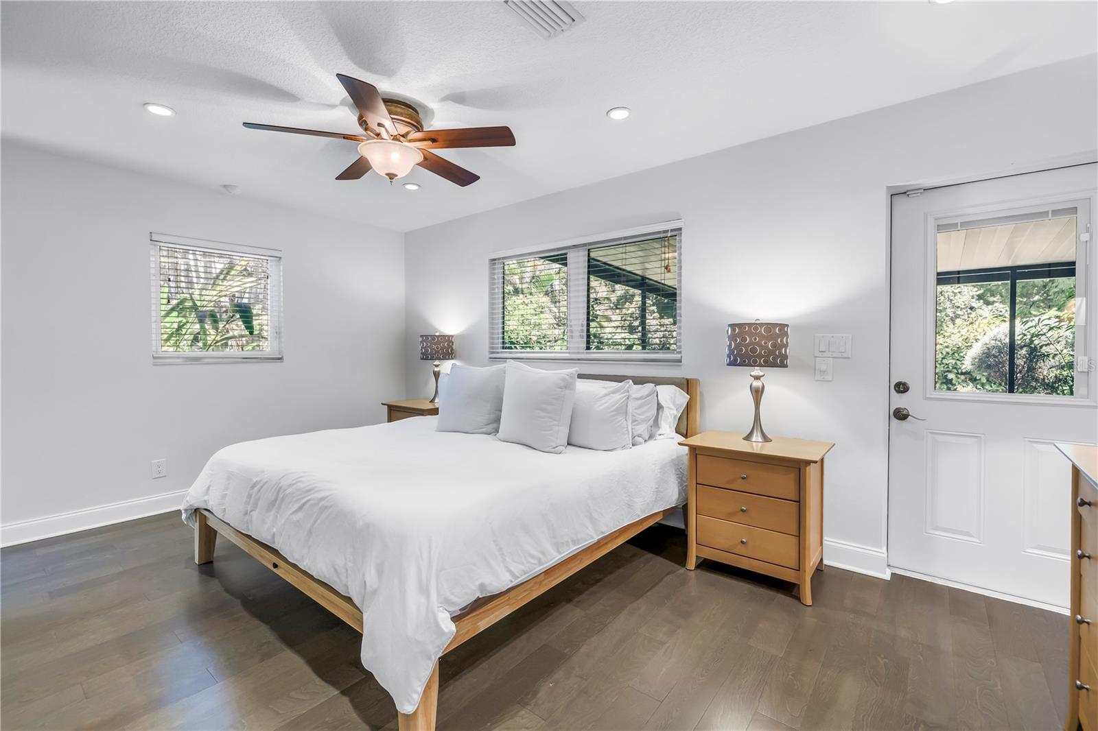 Image 26 of 75 For 4096 38th Street S