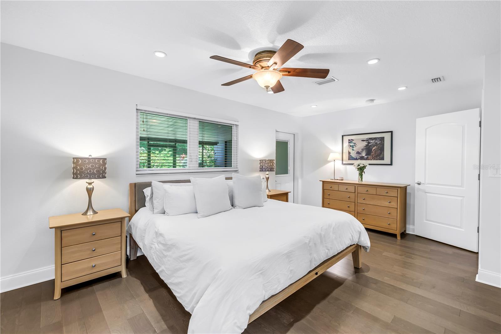 Image 29 of 75 For 4096 38th Street S