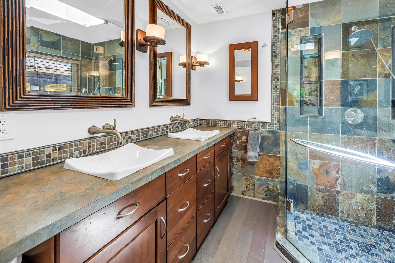 Image 32 of 75 For 4096 38th Street S
