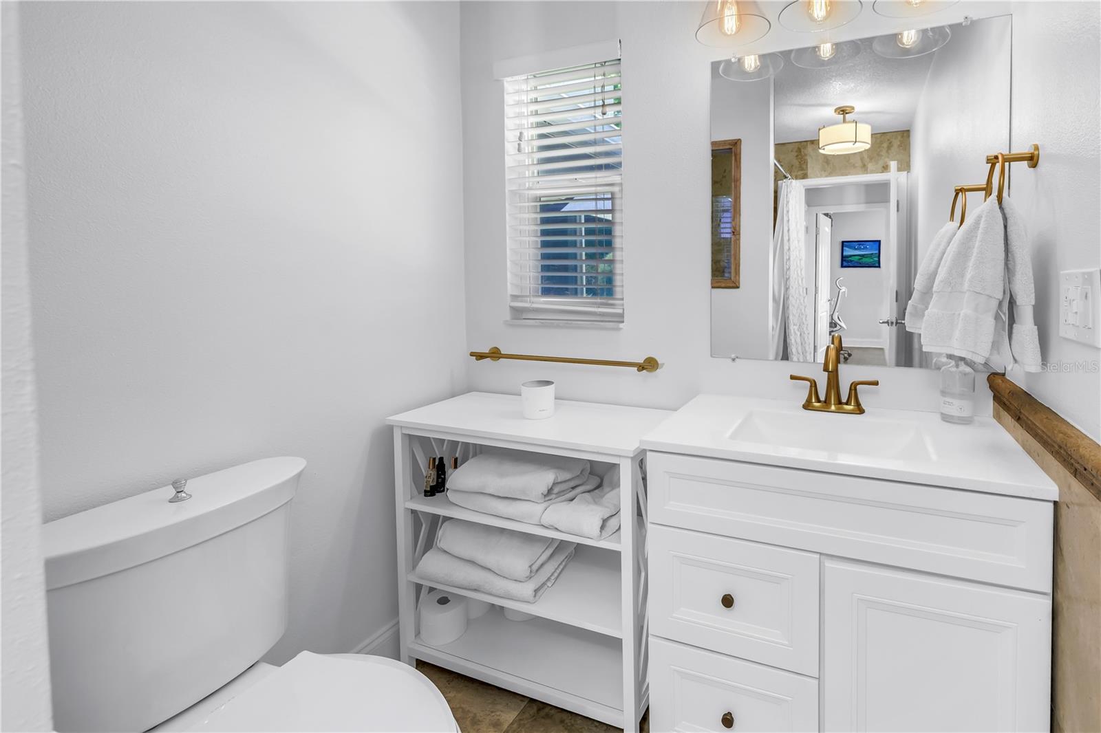 Image 41 of 75 For 4096 38th Street S