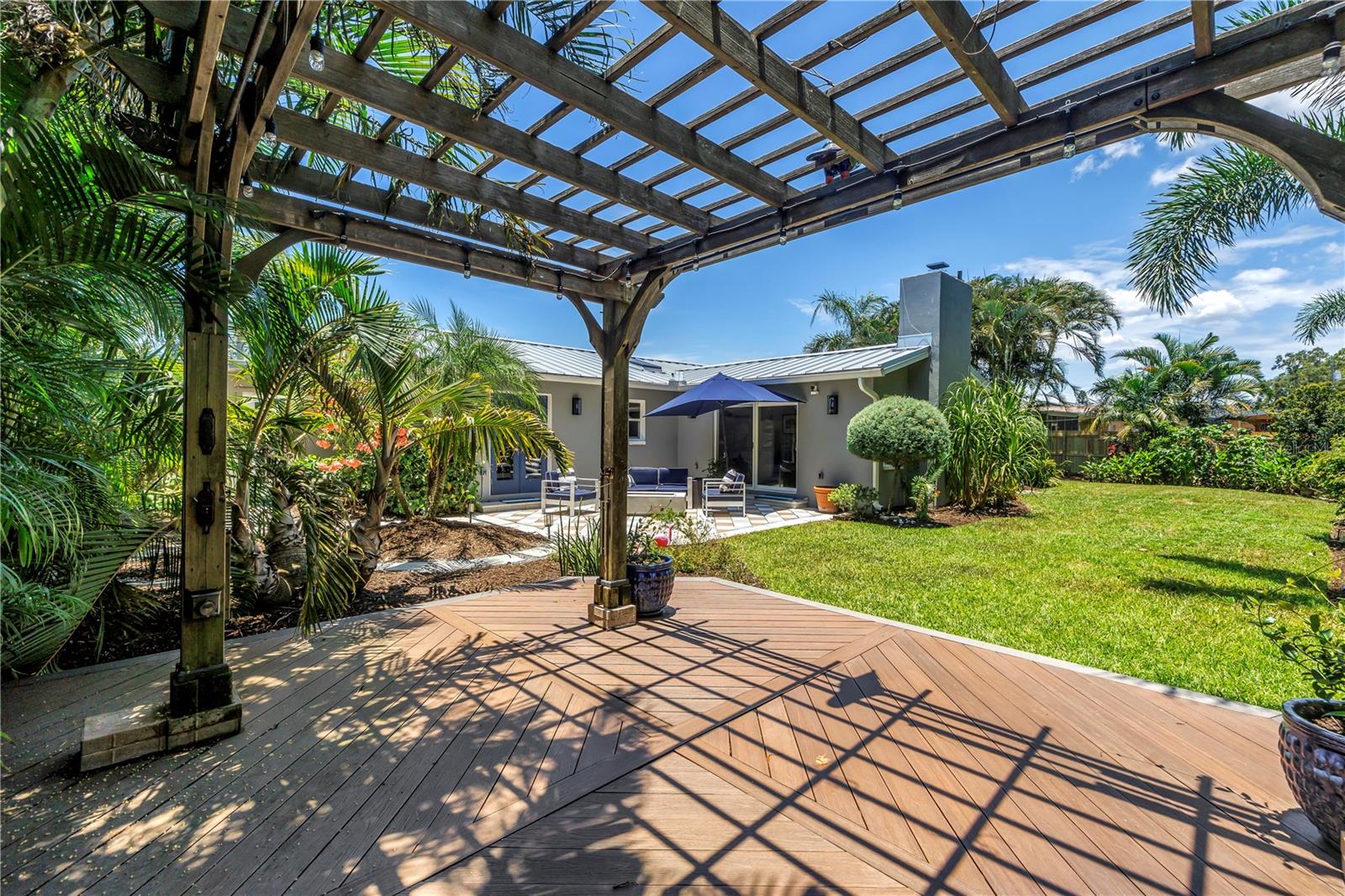 Image 47 of 75 For 4096 38th Street S