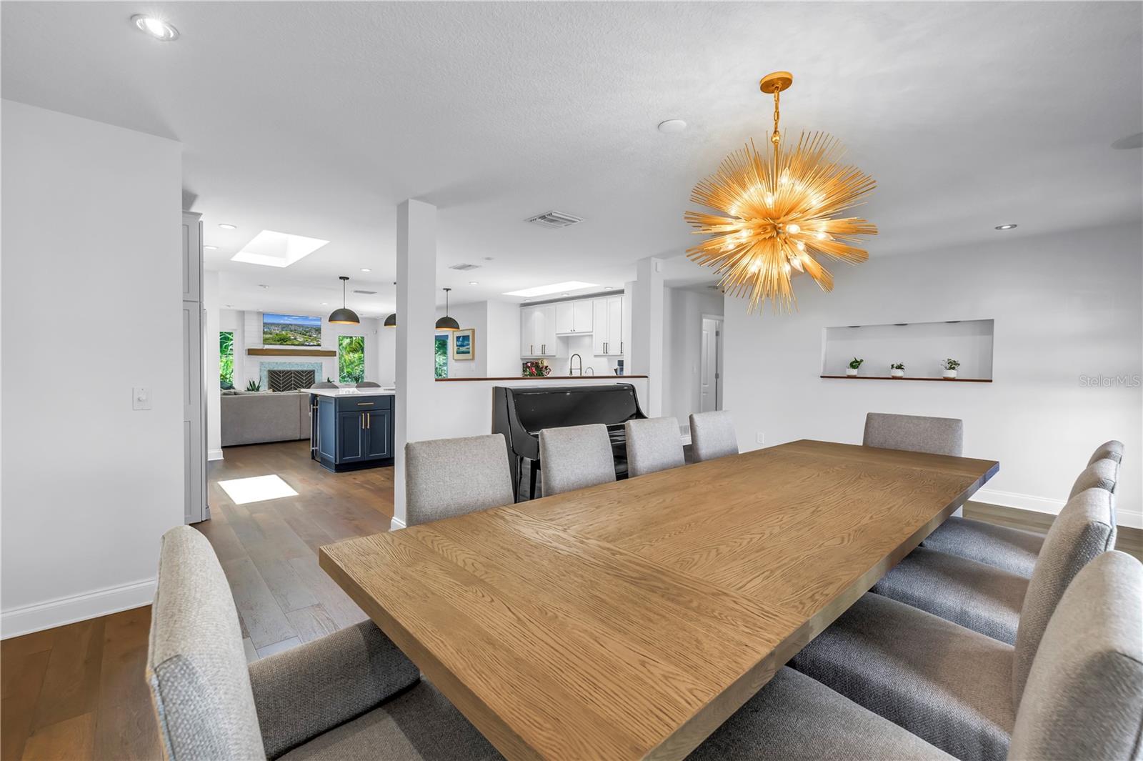 Image 7 of 75 For 4096 38th Street S