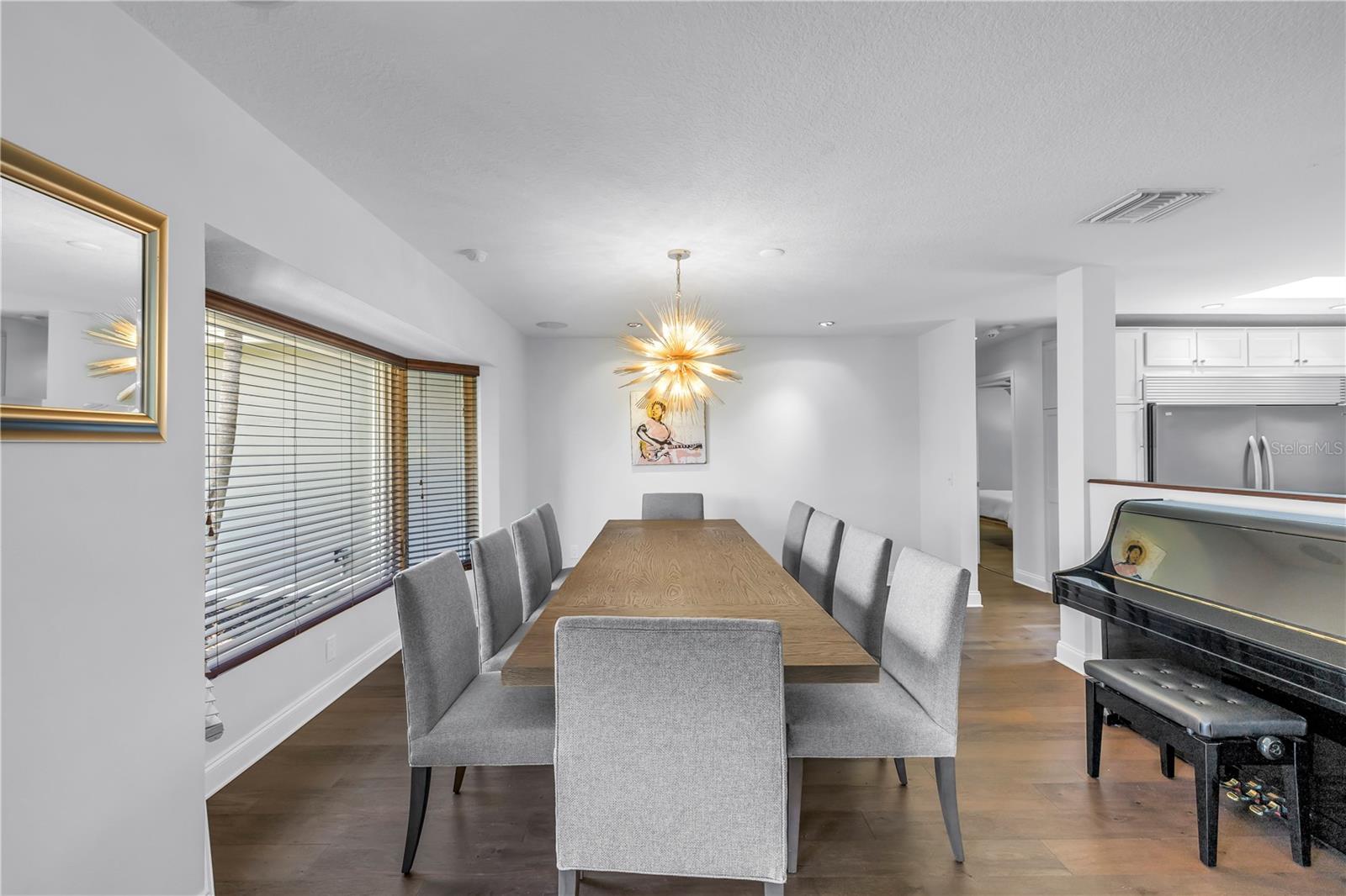 Image 9 of 75 For 4096 38th Street S
