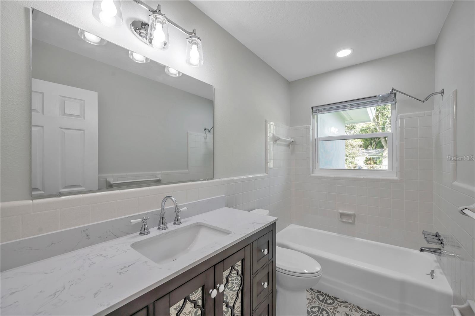 Image 10 of 14 For 201 Fernwood Avenue