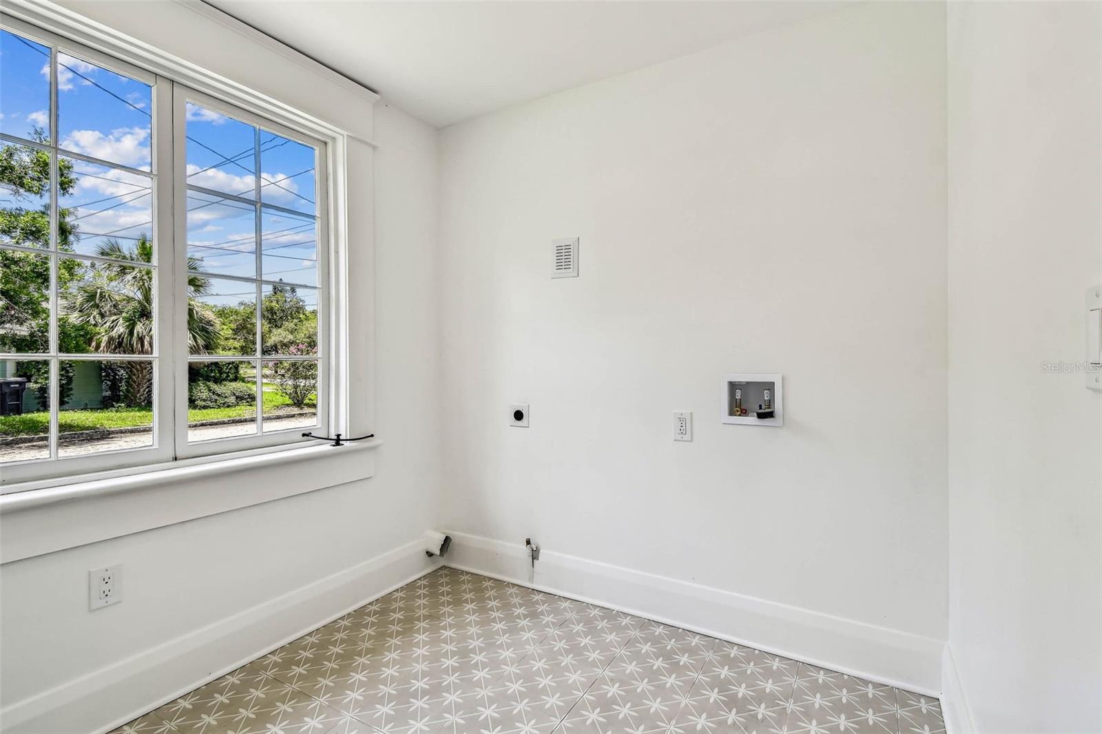 Image 20 of 57 For 6401 Central Avenue