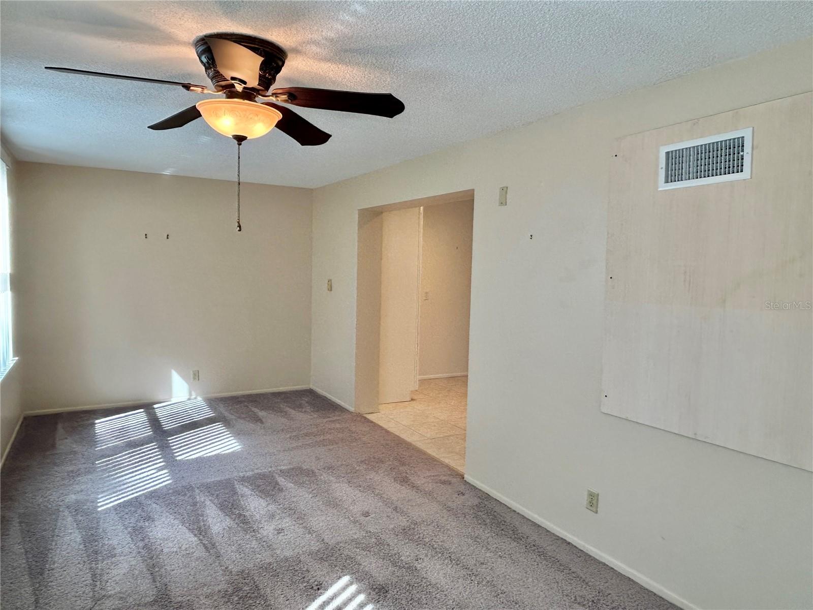 Image 16 of 54 For 2070 World Parkway Boulevard 36