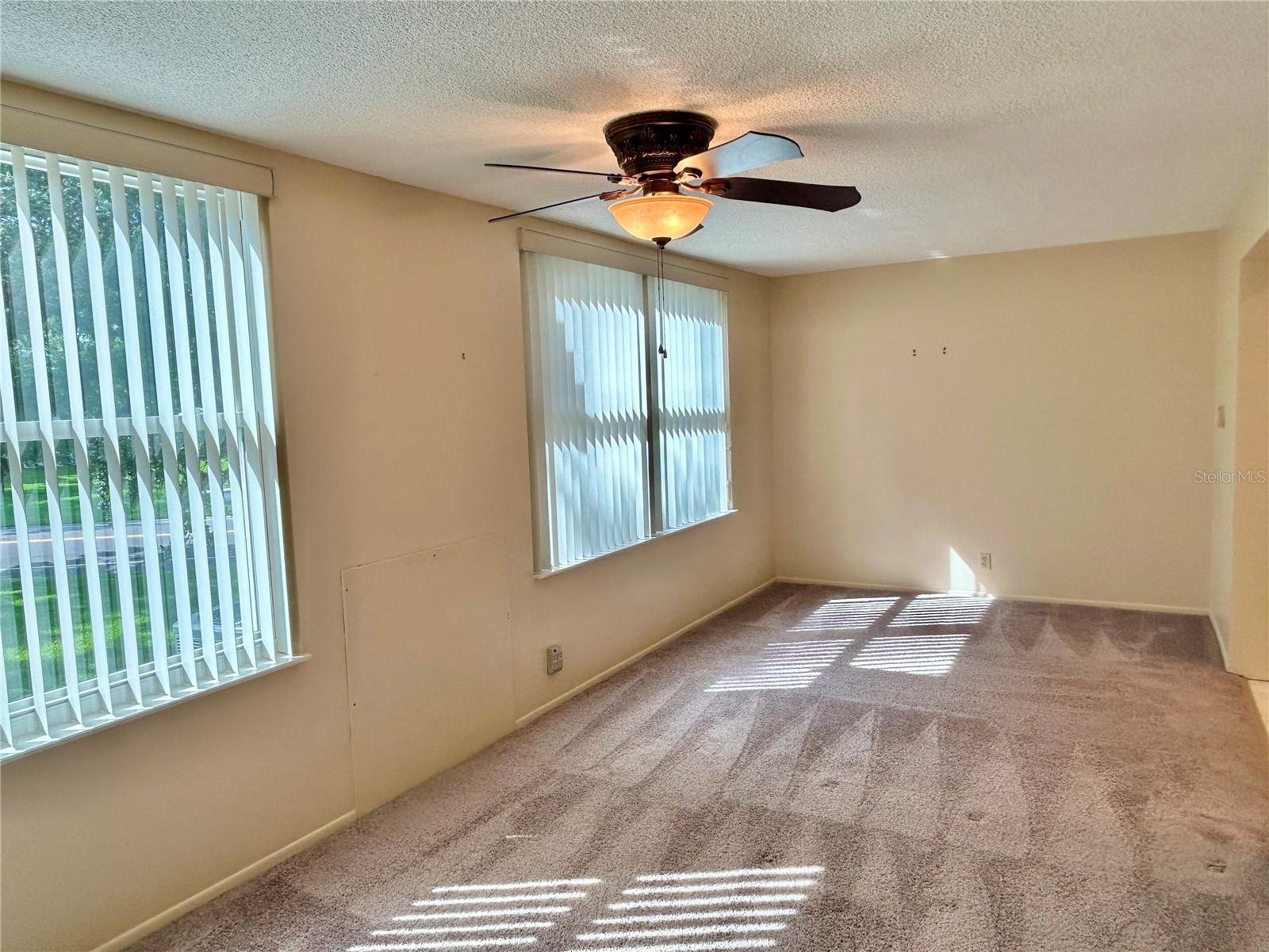 Image 17 of 54 For 2070 World Parkway Boulevard 36