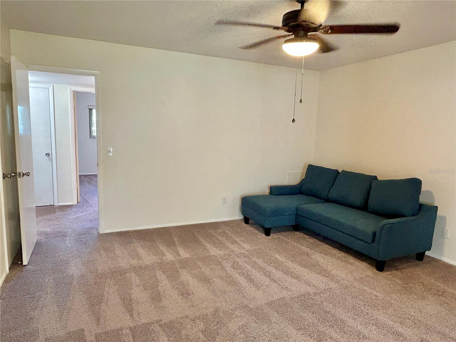 Image 18 of 54 For 2070 World Parkway Boulevard 36