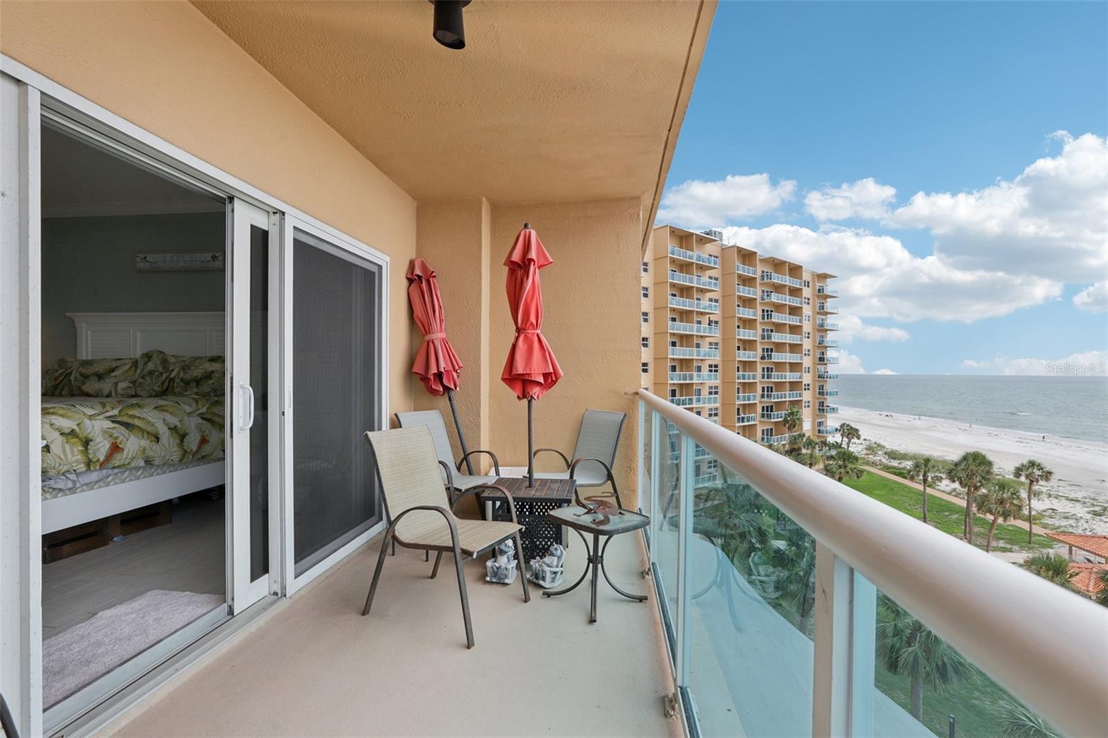 Image 16 of 42 For 880 Mandalay Avenue C513