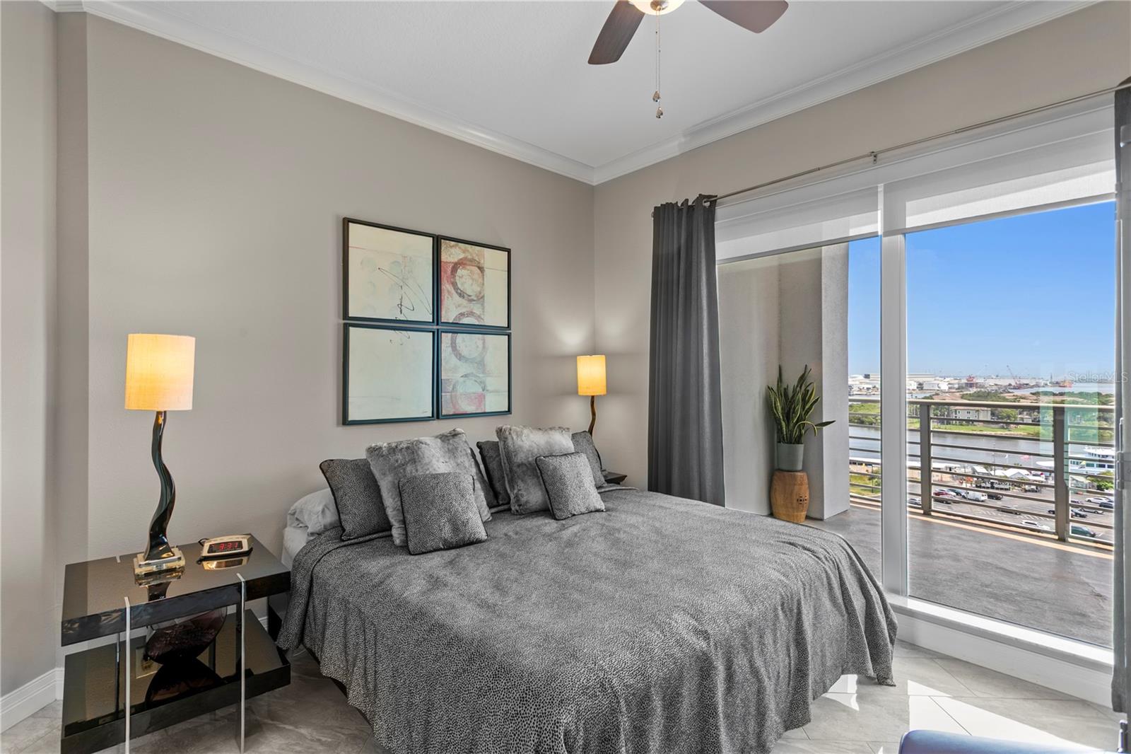 Image 11 of 60 For 449 12th Street 1004