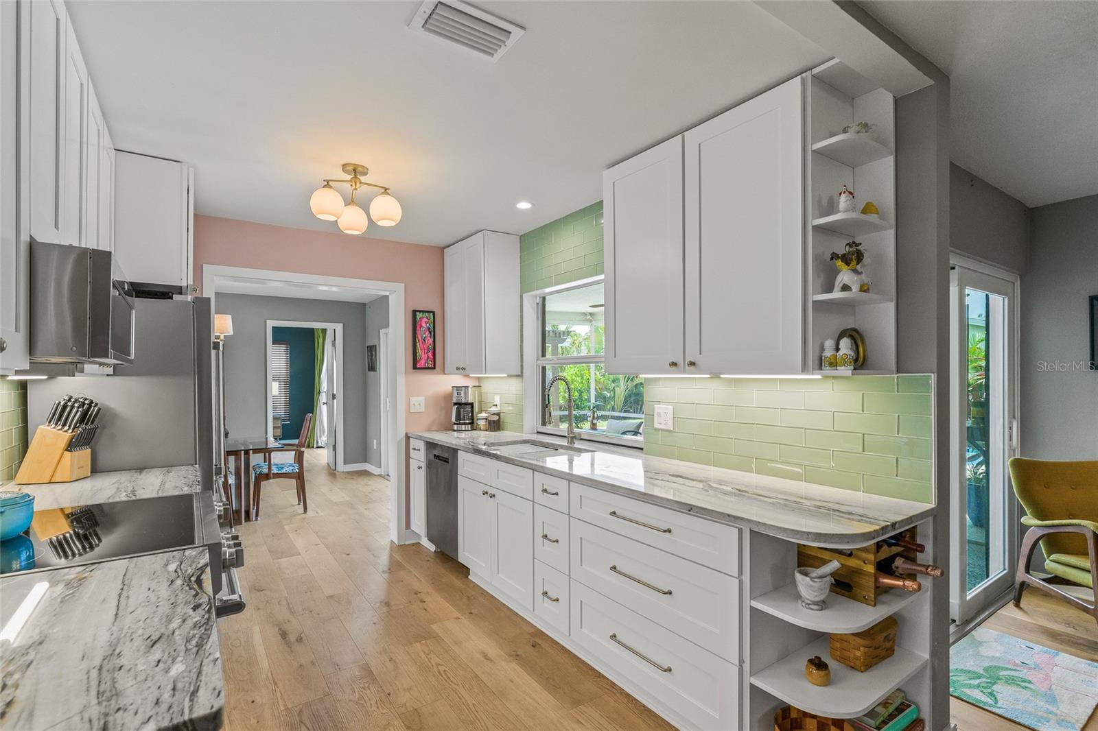 Image 11 of 39 For 2581 61st Avenue S