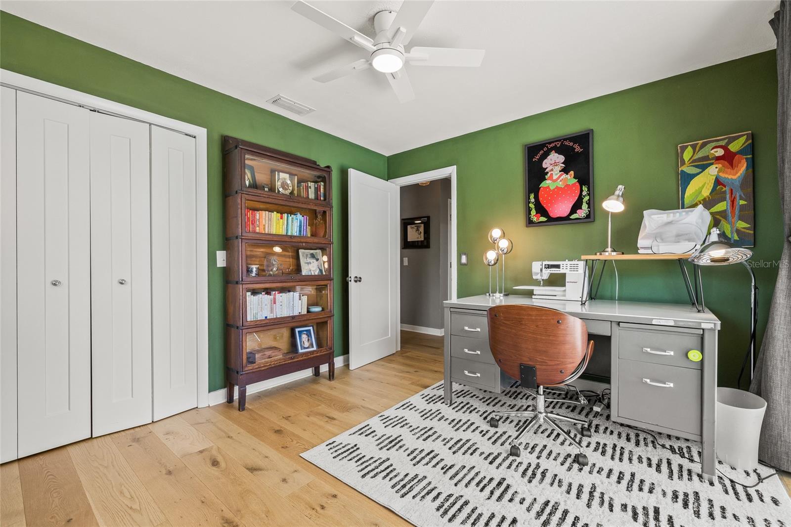 Image 20 of 39 For 2581 61st Avenue S