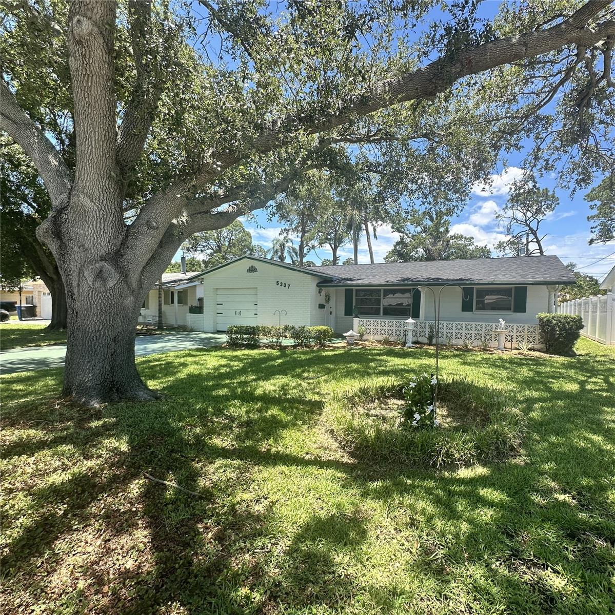 Image 16 of 33 For 5337 11th Avenue N