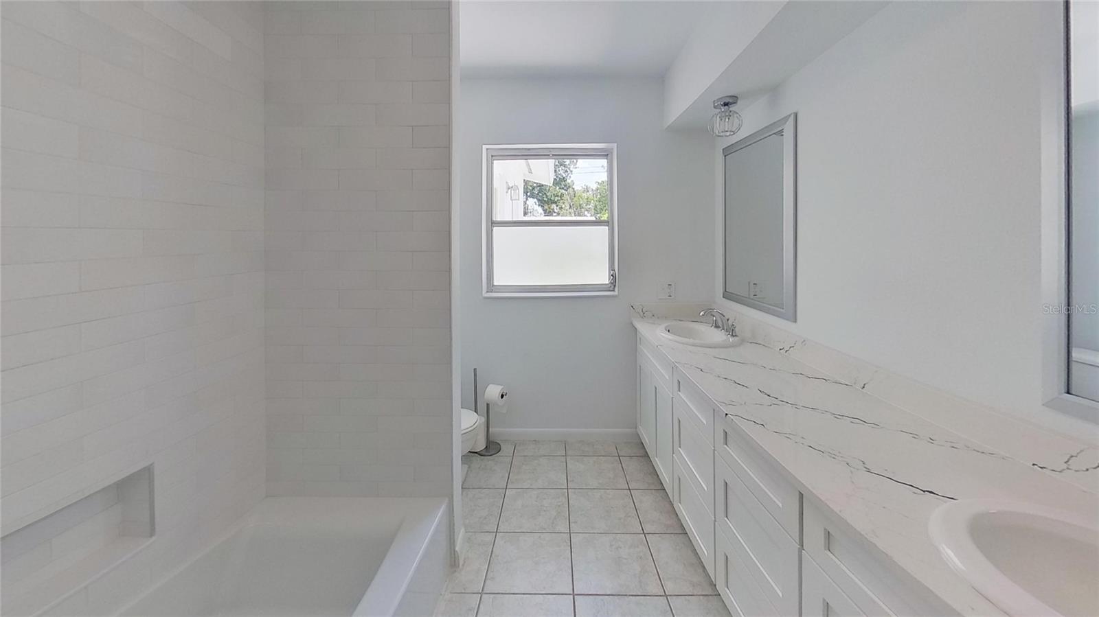 Image 24 of 33 For 5337 11th Avenue N