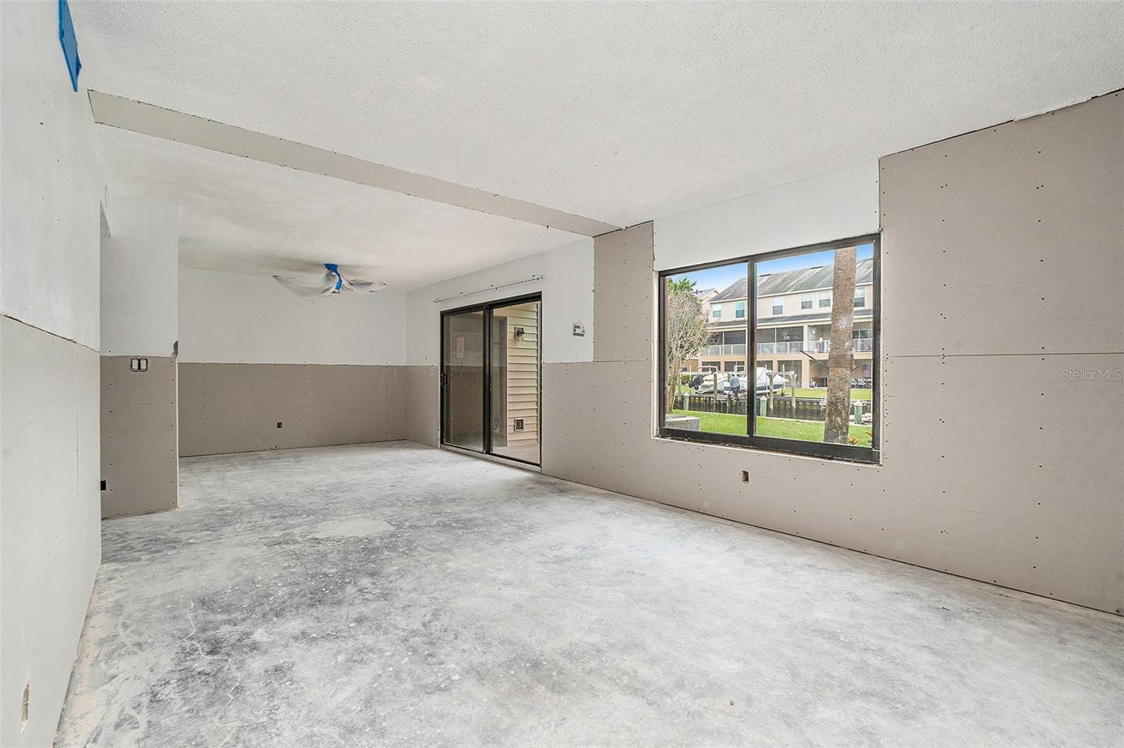 Image 5 of 31 For 326 Moorings Cove Drive 2b