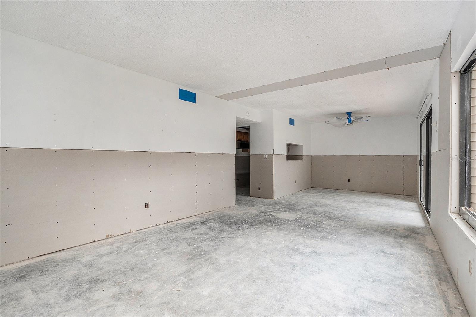Image 6 of 31 For 326 Moorings Cove Drive 2b