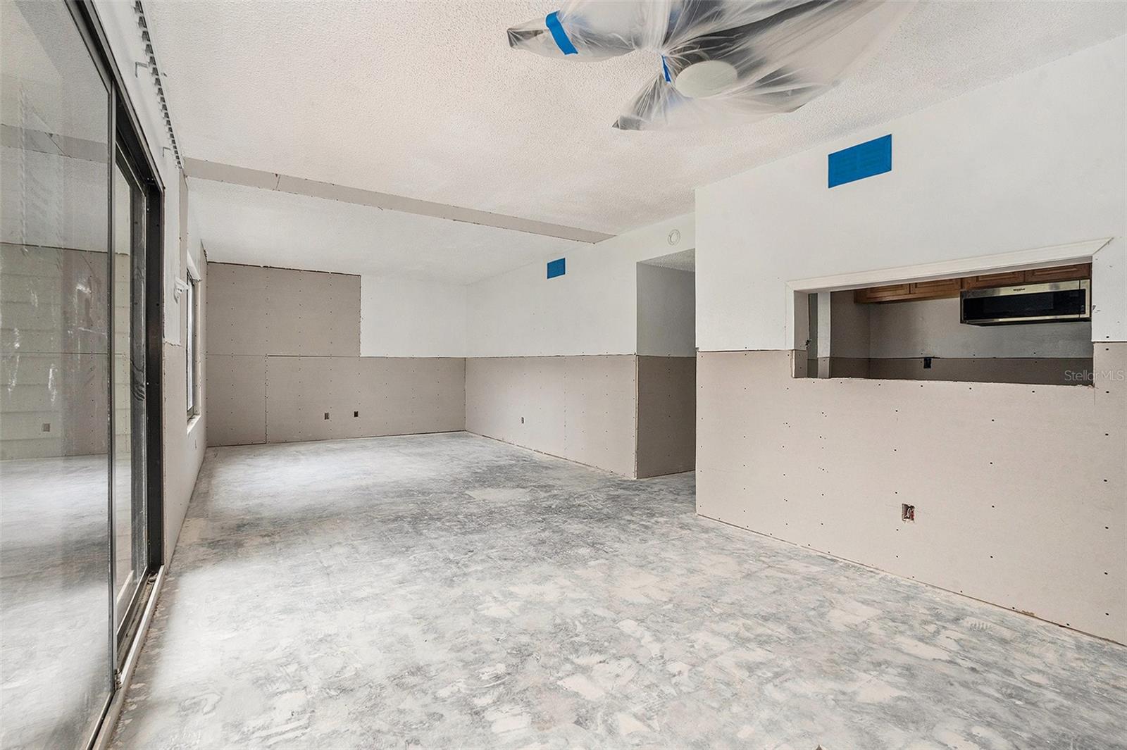Image 7 of 31 For 326 Moorings Cove Drive 2b