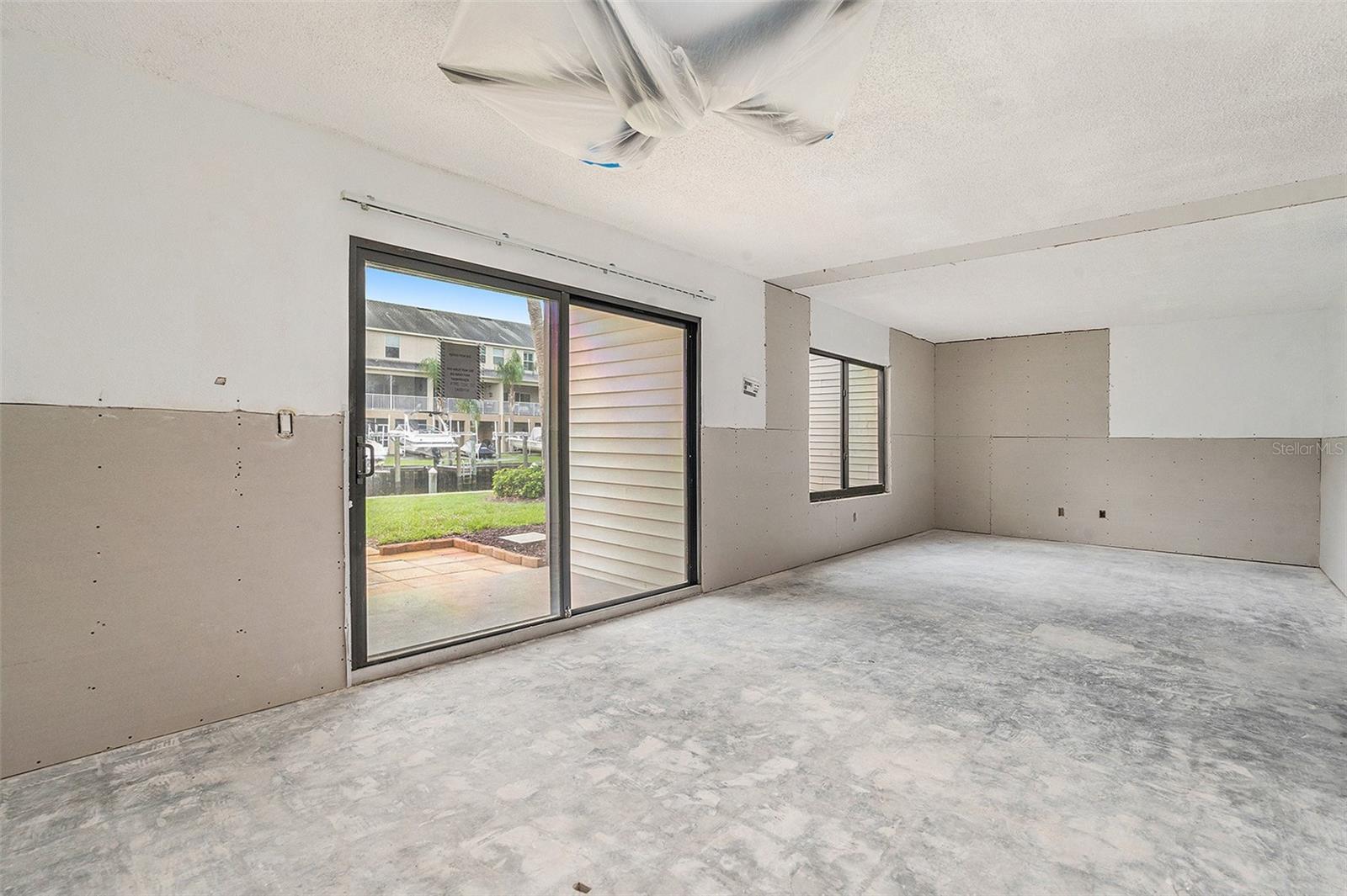 Image 8 of 31 For 326 Moorings Cove Drive 2b