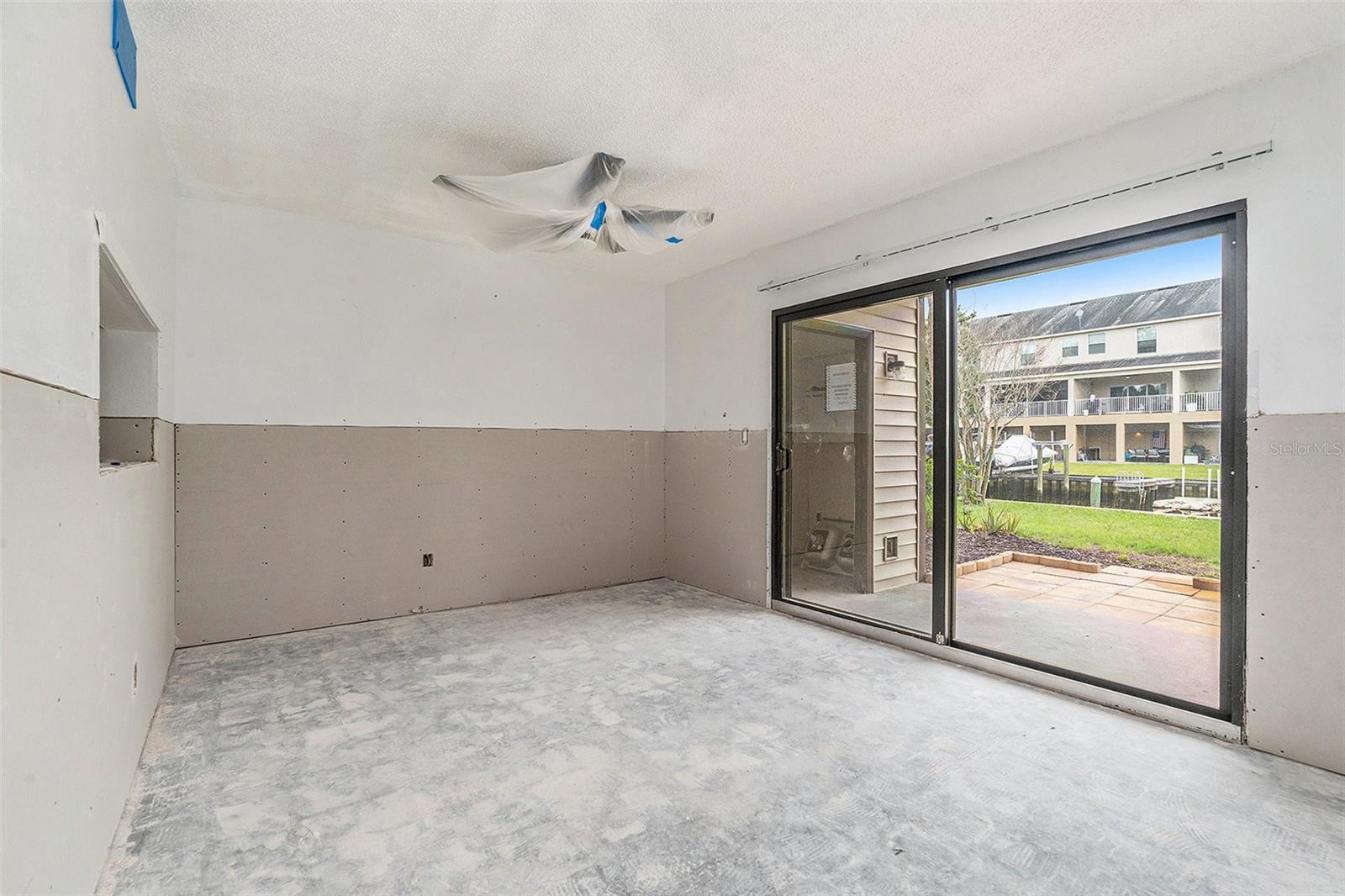 Image 9 of 31 For 326 Moorings Cove Drive 2b