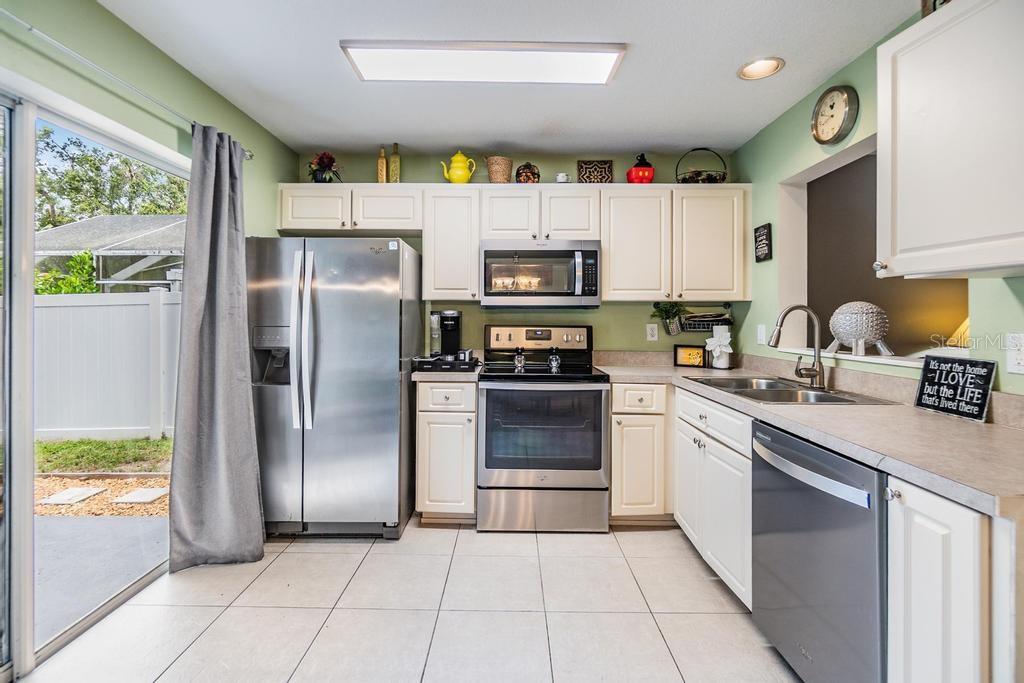 Image 14 of 32 For 8632 Hawbuck Street