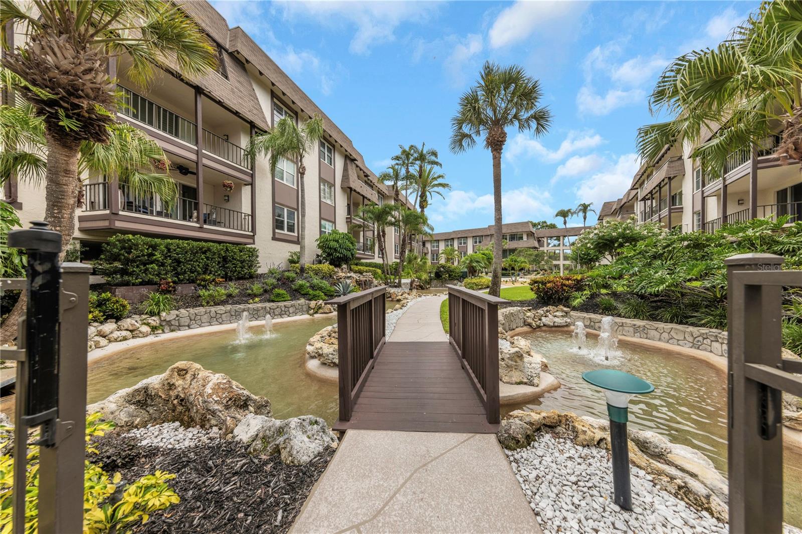 Image 22 of 23 For 3035 Countryside Boulevard 16b