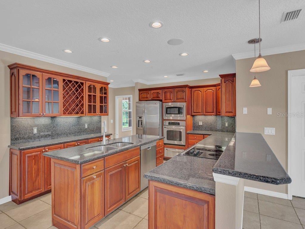 Image 9 of 40 For 6355 65th Street