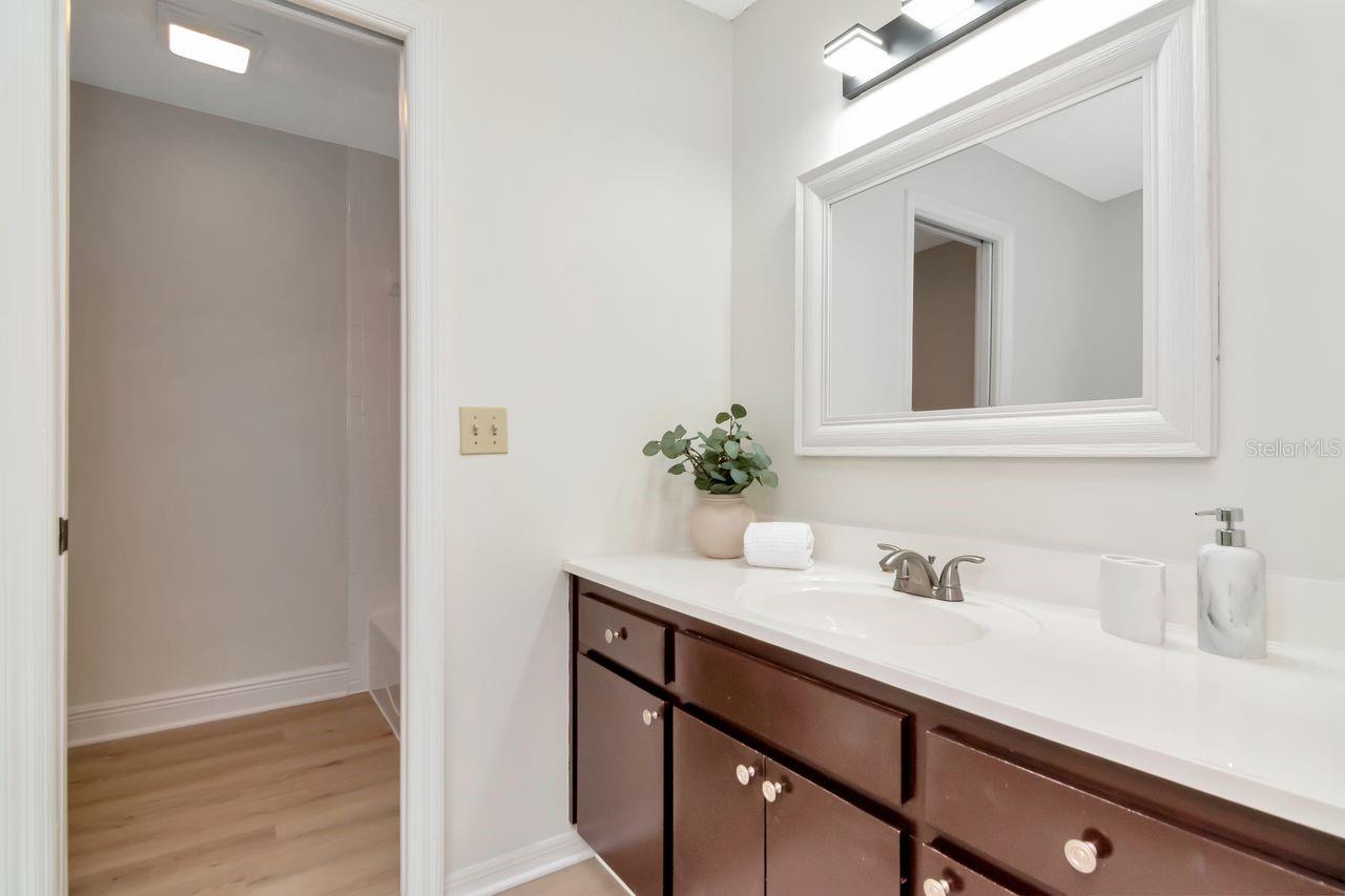 Image 24 of 44 For 2923 Gandy Boulevard 2923