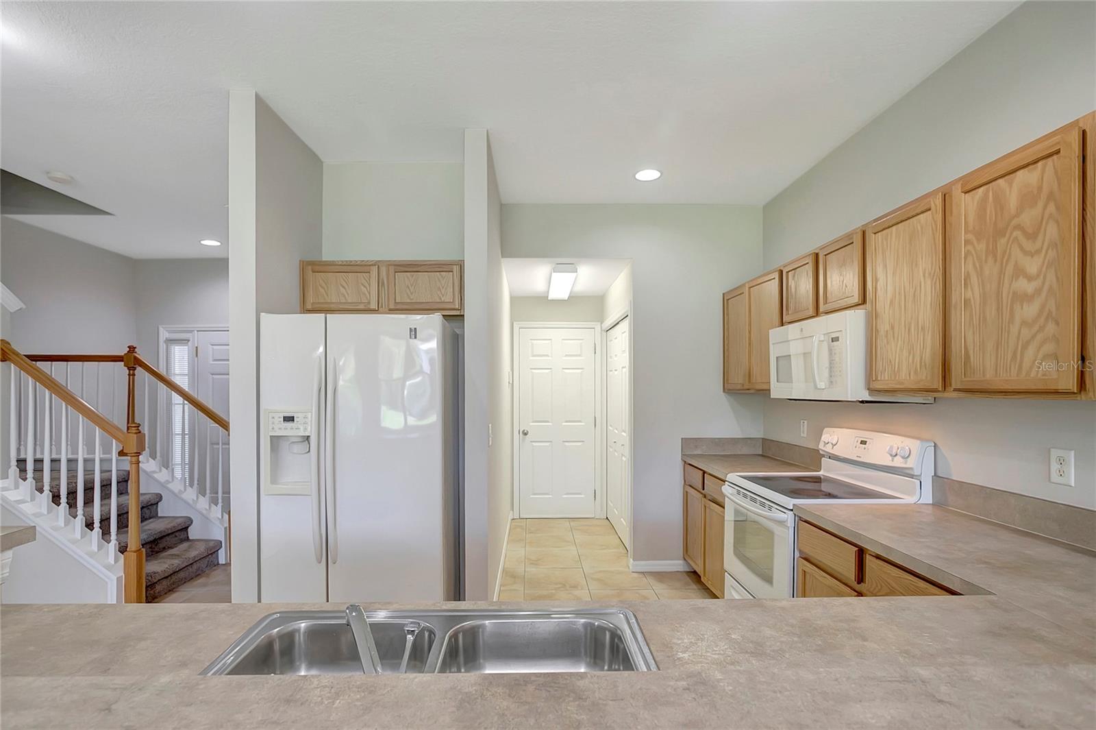 Image 11 of 48 For 10311 Stone Moss Avenue