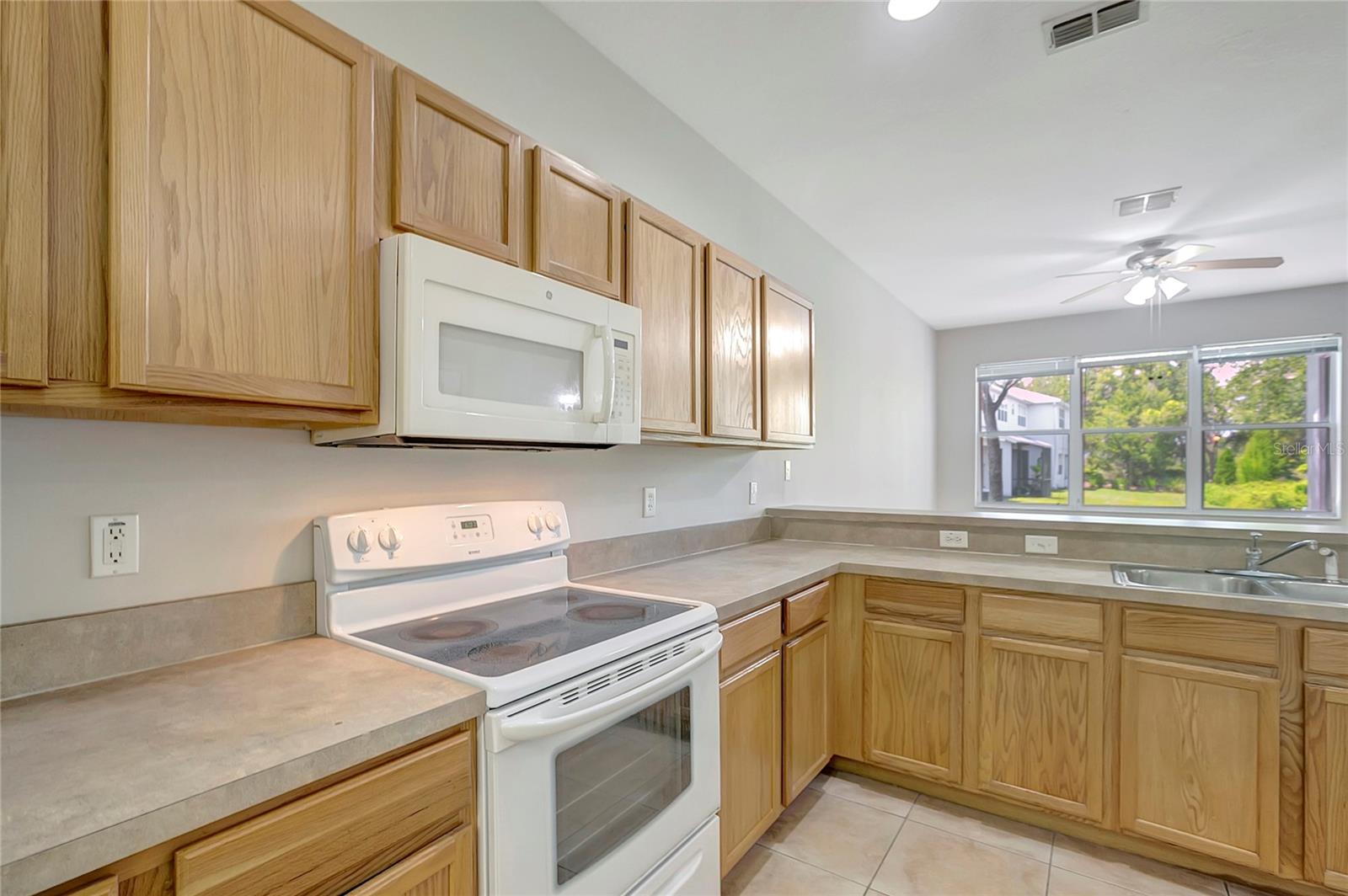 Image 12 of 48 For 10311 Stone Moss Avenue