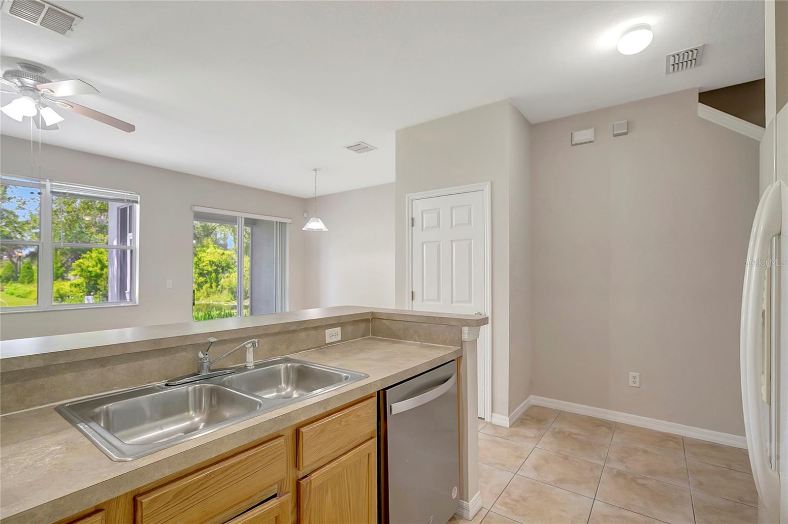 Image 13 of 48 For 10311 Stone Moss Avenue