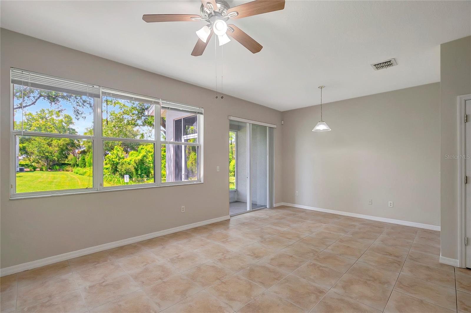 Image 15 of 48 For 10311 Stone Moss Avenue