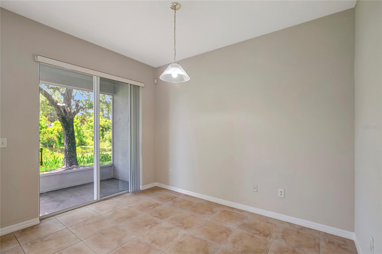 Image 19 of 48 For 10311 Stone Moss Avenue