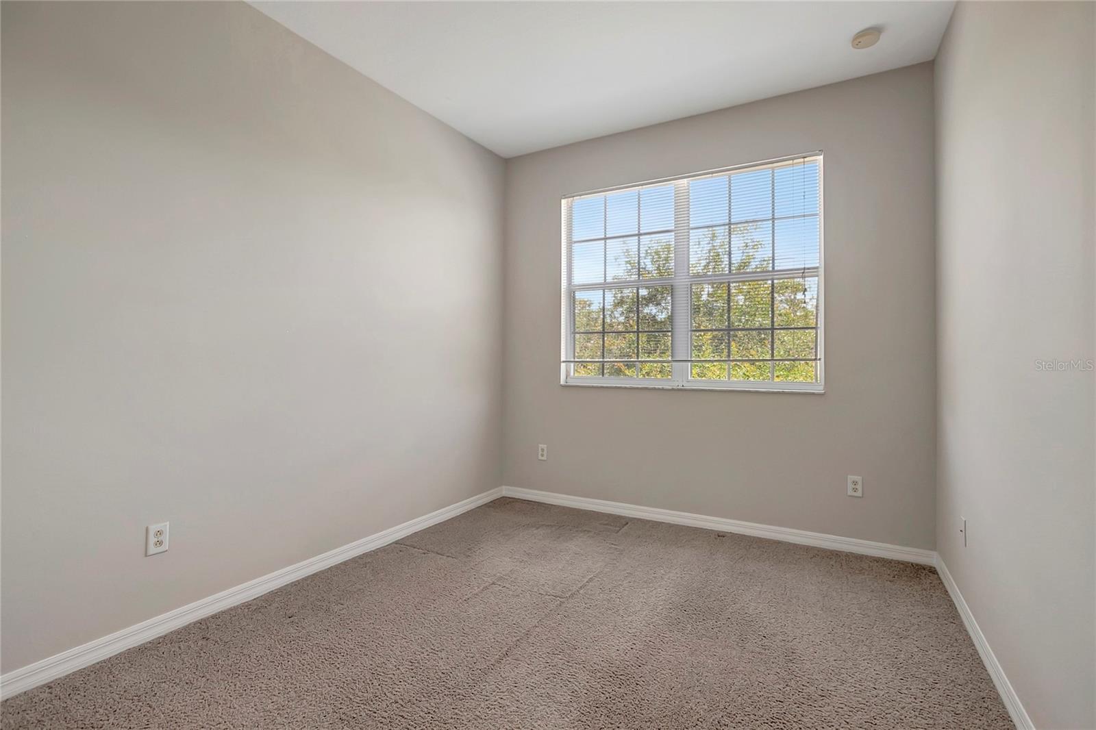 Image 36 of 48 For 10311 Stone Moss Avenue