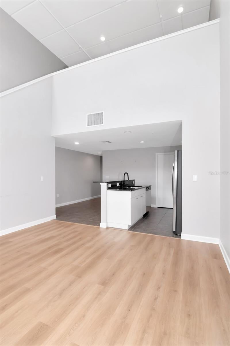 Image 11 of 32 For 1621 4th Avenue 202